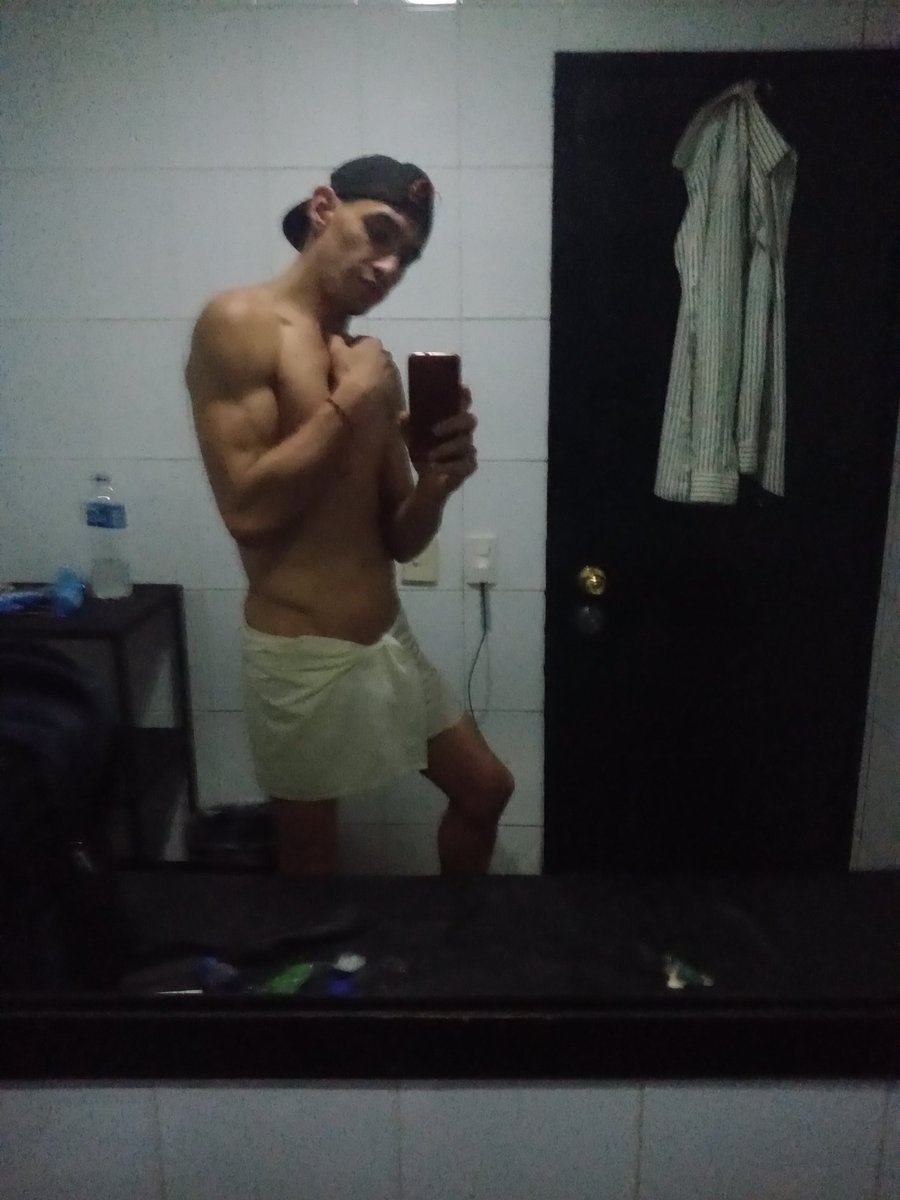 elnenehub's tweet photo. Buen fin de semana @Pornhub @elnenehub @HubVids https://t.co/8DNeFY4yXh