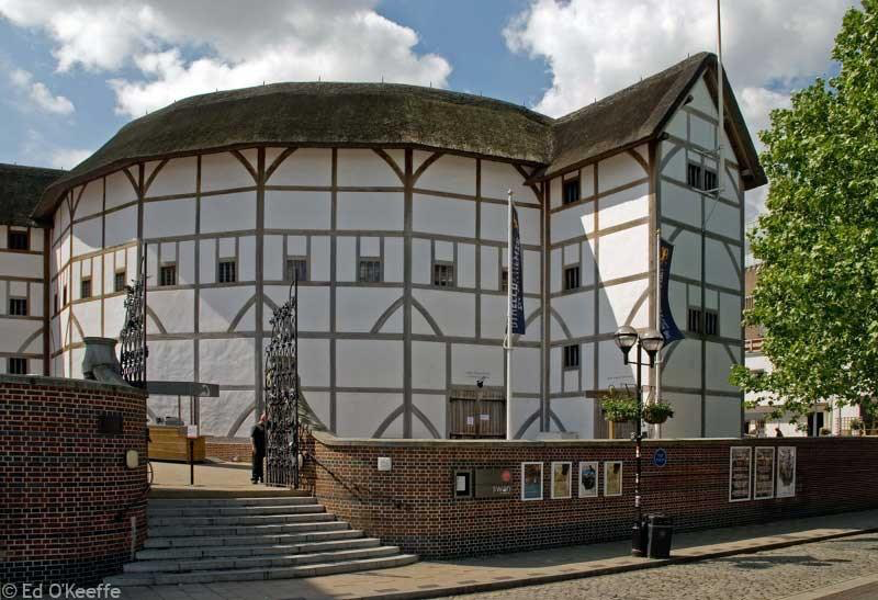  https://en.wikipedia.org/wiki/Globe_Theatre https://en.wikipedia.org/wiki/Shakespeare%27s_Globe https://www.thoughtco.com/shakespeares-globe-theatre-2985242