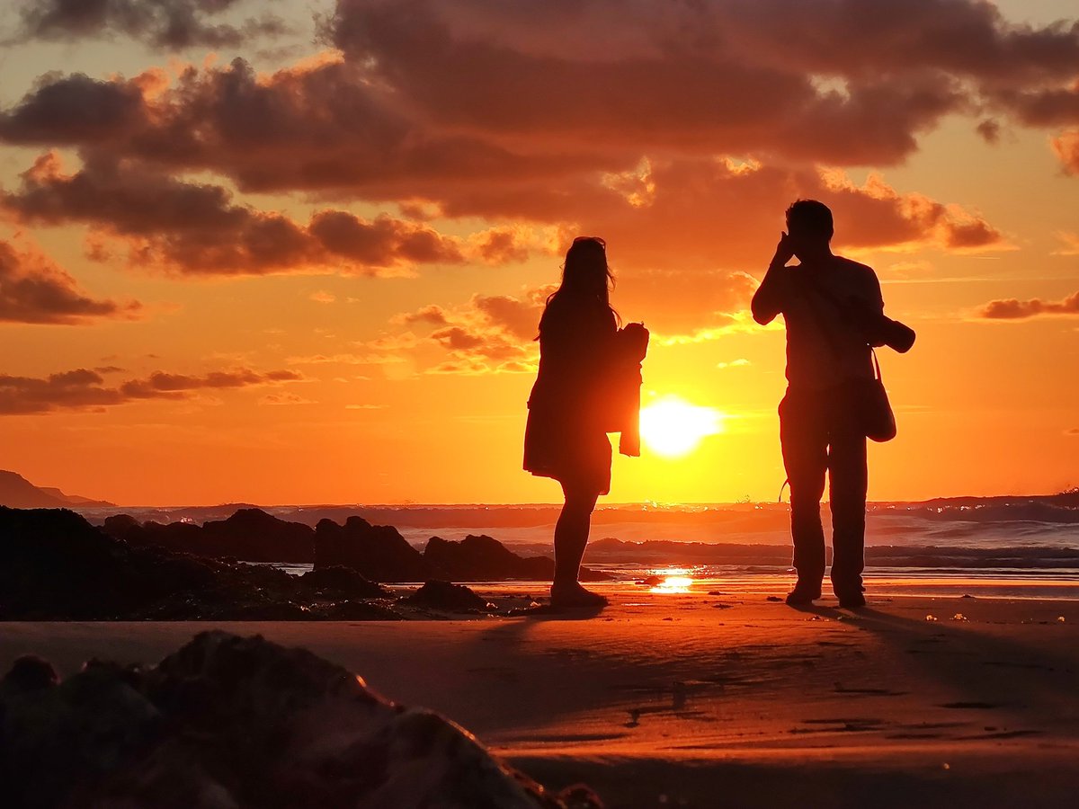 vmrr8395's tweet photo. Después de unos días nublados el de hoy ha sido extraordinario.
#zumaia #itzurun #flysh #geoparkea #sunset #ShotOnMiNote10
https://t.co/TMix9591tt https://t.co/FKA6wo4km8