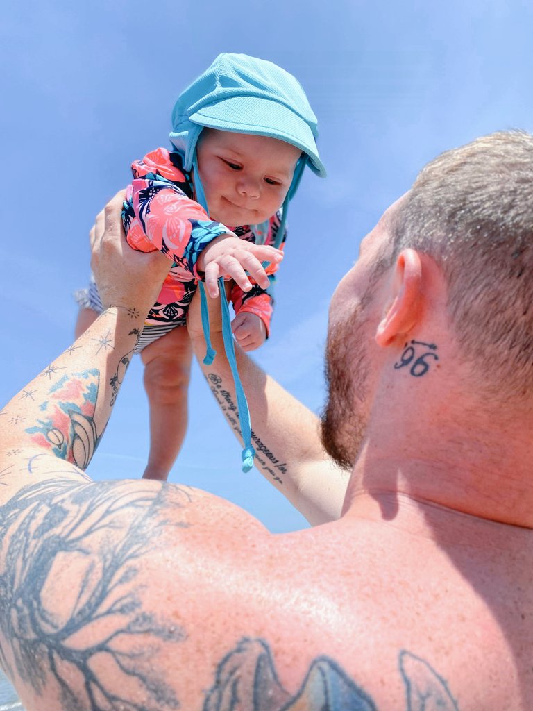 drewsmitty19's tweet photo. Uncles are just a cool version of dads!! https://t.co/OdnvpPEgr1