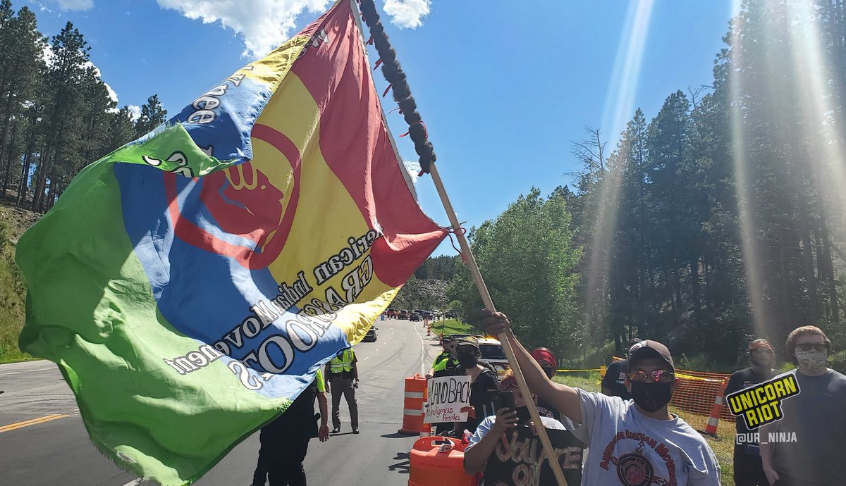 The land "Mount Rushmore" was constructed upon is unceded treaty land that was illegally invaded & seized by the  #UnitedStates once gold was discovered in the Black Hills.The  @USSupremeCourt ruled in favor of the Great Sioux Nation in 1980.Read more:  https://unicornriot.ninja/2020/thousands-gather-in-keystone-south-dakota-for-trump-pence-rally/