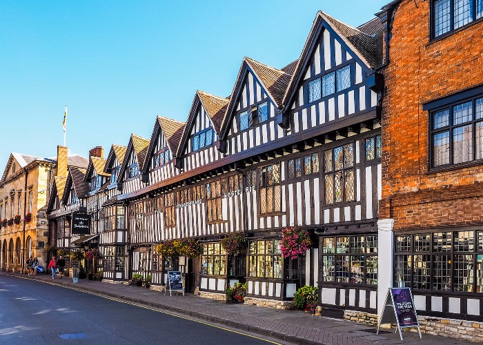  https://en.wikipedia.org/wiki/Stratford-upon-Avon