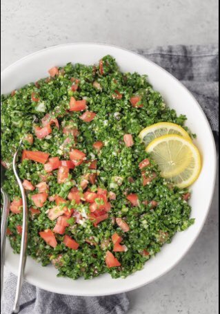 Tabbouleh - Different du tabbouleh maghrébins, il est present à quasiment tous les repas