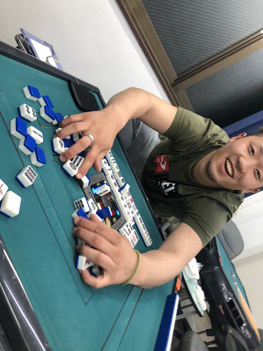 HiranoSeima's tweet photo. ちなみに2枚目国士無双🤫
麻雀楽しい https://t.co/Nww3Qz1n8F
