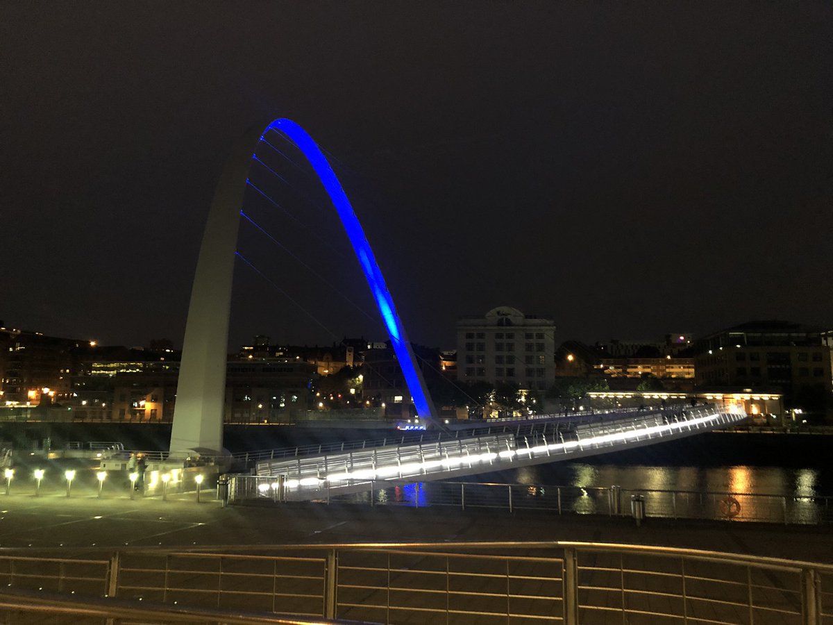 Leewartay's tweet photo. Very emotional seeing this amazing landmark lit blue to recognise #AMD20 and all those affected by #Mesothelioma @Mesouk @ReadleyMeso @NorthumbriaNHS https://t.co/WNkufygX3d