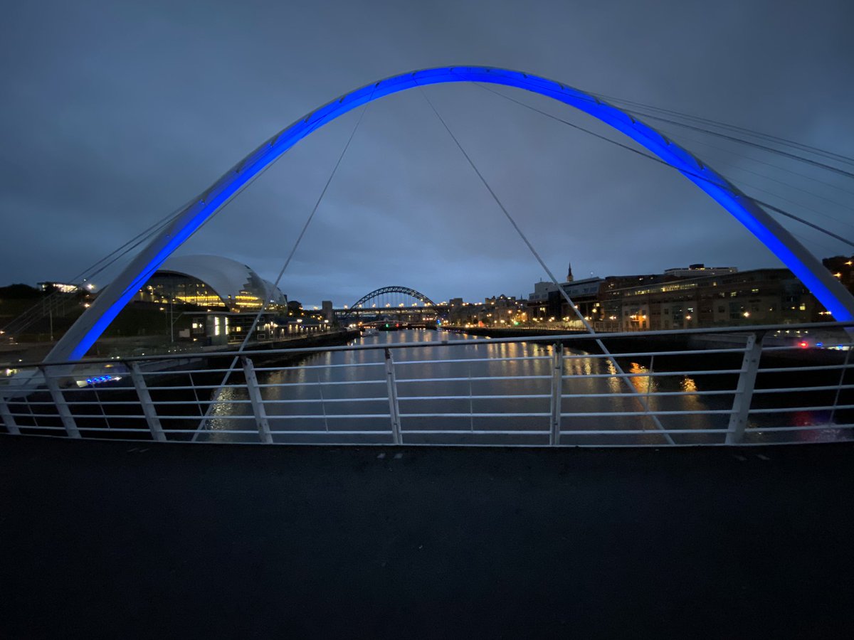 Leewartay's tweet photo. Very emotional seeing this amazing landmark lit blue to recognise #AMD20 and all those affected by #Mesothelioma @Mesouk @ReadleyMeso @NorthumbriaNHS https://t.co/WNkufygX3d