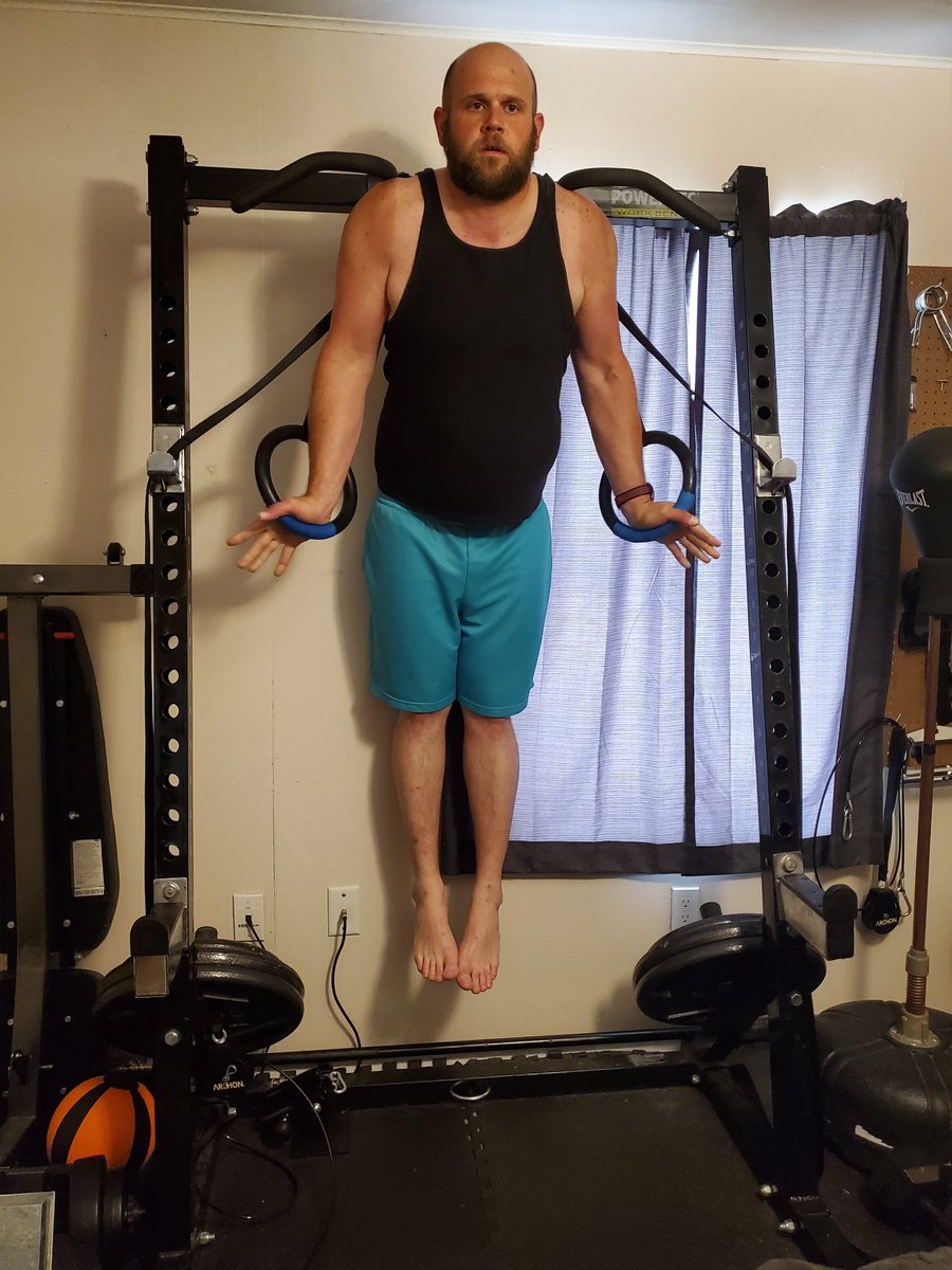 GrantTheKnight's tweet photo. Little jump but I can pull most of the way up & hold! Been ๐ช! #fitlikeaknight #ipf #uspa #powerlifter #fitness #bodybuilding #strength #workout #workoutmotivation #weightloss #homegym #homegymlife #olympiclifting #gainz #strongman #ringrows #ringworkouts #muscleups #ringworkout https://t.co/OVAoPCrVSc