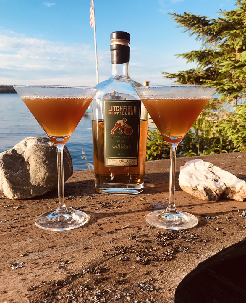 DWogelius's tweet photo. Cheers from Moosehead Lake! @LitchfieldDist https://t.co/iZ8pX5YXZi