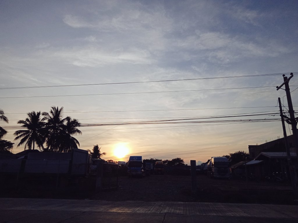 breatherenee's tweet photo. a simple phrase for a simple person like you, THANK YOU. mahal ka namin!💓💓

#ToMoreSunrisesWithApril @breatheapril https://t.co/9sFtVZzHvi