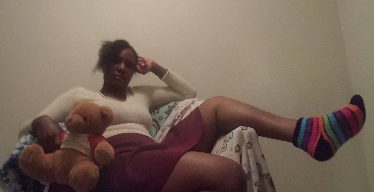 SassyTriangle's tweet photo. Juno Steel deserves happiness. And sometimes that means movie night with Rita and sometimes that means a date with Peter. (Proof in thread) #TPPDay6 #JunoSteel #7DaysOfCosplay #thepenumbrapodcast @thepenumbrapod https://t.co/OLjKg3AWxb