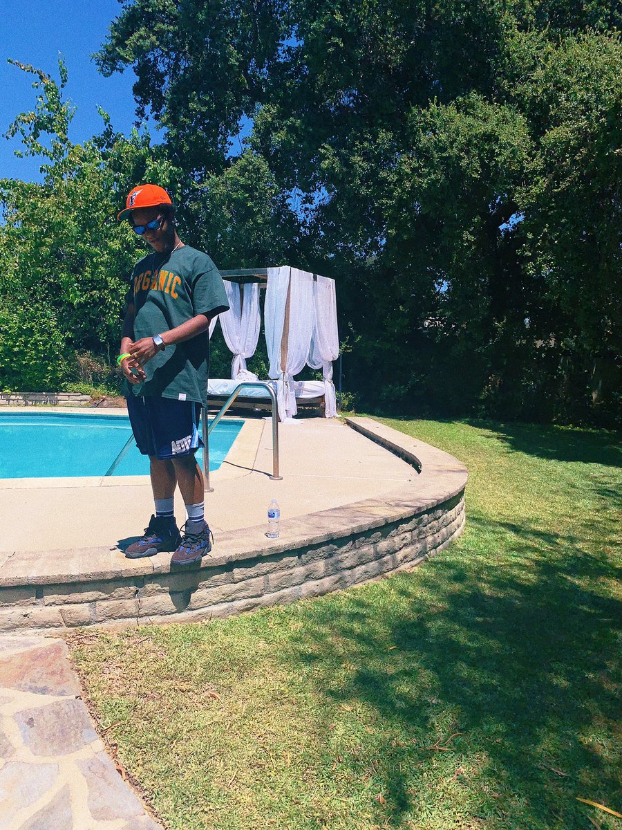 Keelo_'s tweet photo. Swag is in my genes I was born Fly. 🍊 #YoungLoski #AOTG #Numbers https://t.co/HnhGm1PewD