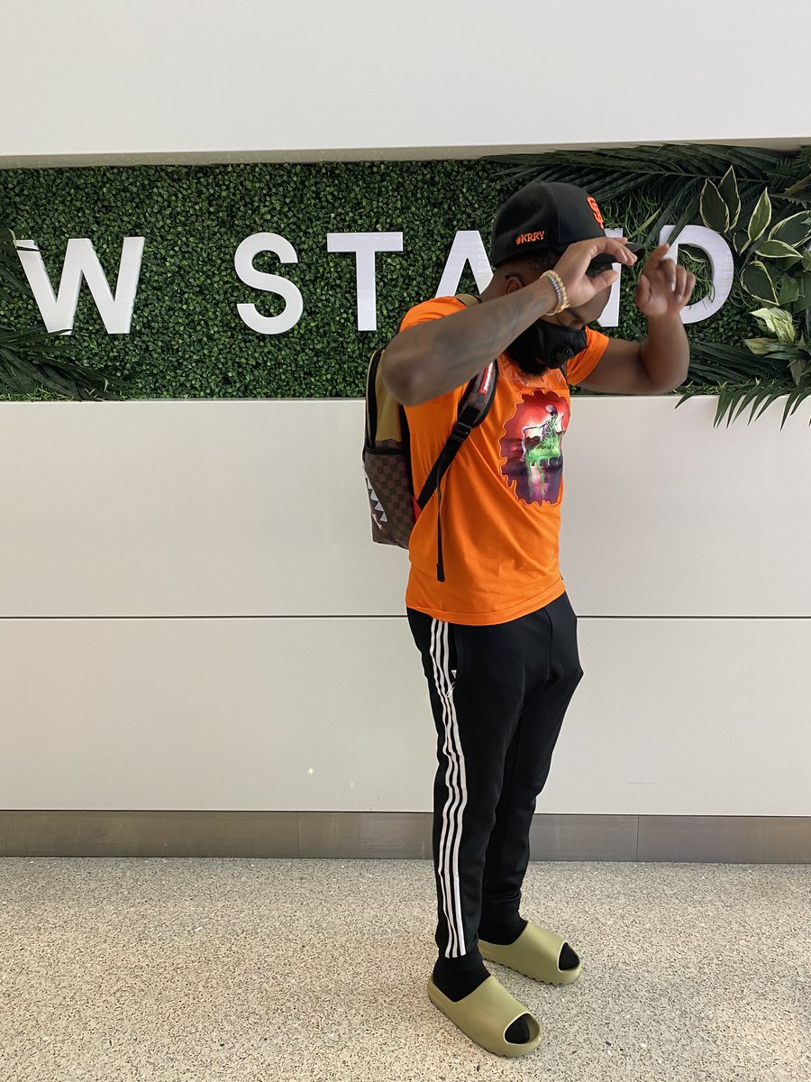 crowdedkj's tweet photo. 🍊. https://t.co/samItjiVhJ