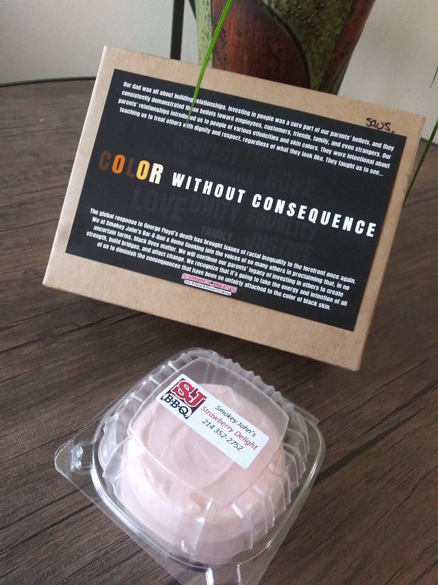 aundreatharris's tweet photo. I had the opportunity to eat at @smokeyjohnsbbq today. 10% of all proceeds from the special edition Shoebox Lunch will be donated to @impactventureco to support #blackbusinesses impacted by COVID19. #homecooking #SJBBQ #texasbbq #ColorWithoutConsequence https://t.co/D9rwLSaCXZ