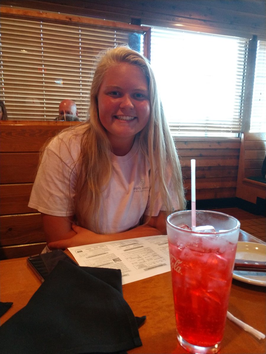 CraigMoney4's tweet photo. Chattanooga steak dinner for @livimoneyy tonight. Proud of her today. She hit 2 homeruns with a walk and  4 RBIs in game 1 today against the Louisville Sluggers  In game 2, she was 2-3 with a walk and RBI. We play again at noon EST tomorrow. @INDreamsBassett https://t.co/kb5zAIYB35