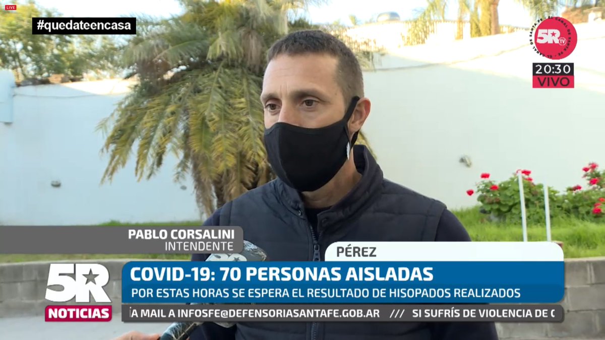 CarlaParody's tweet photo. #ahora en #5RNoticias hablamos del caso positivo de #COVID19 en la ciudad de #Perez de una enfermera del Centro de Salud de #Cabin9
El intendente @CorsaliniPablo y el Sec de Salud Sebastián Schmidhalter explicaron la situación y los controles.
Más de 70 personas están asiladas https://t.co/SEpz7Q9tvk