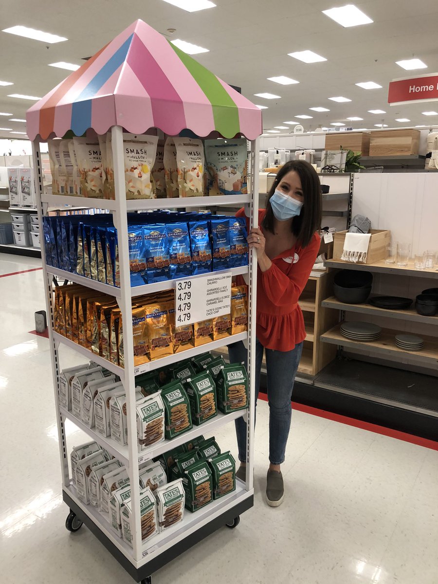 TheTargetBrian's tweet image. Only the  bouchie s’mores  for @RachelH1842 . None of that  Hershey regular marshmallow stuff.  @Audrey_Och @palayeva @RachelH1842