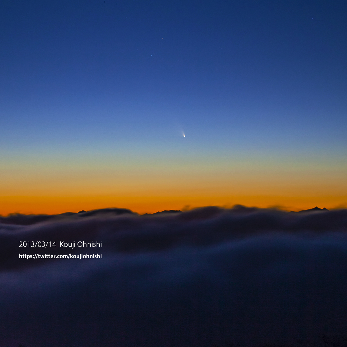 koujiohnishi's tweet image. #Starryscape Picture of the Day 2020 July 4
"Comet PanSTARRS in a sea of clouds"
Date:2013/03/14

Comet #PanSTARRS (C/2011 L4) visible in the dusk seven years ago
It was beautiful as it floated in a sea of clouds in the sky.