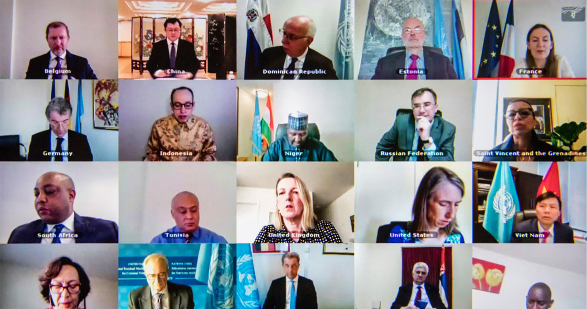 ONUinfo's tweet photo. Le Conseil de sécurité des Nations Unies🇺🇳 exige la cessation immédiate des hostilités pour faire face à la #COVID19.

Le détail ici https://t.co/S0tSXXLxxo https://t.co/Bt5cfsBCUg