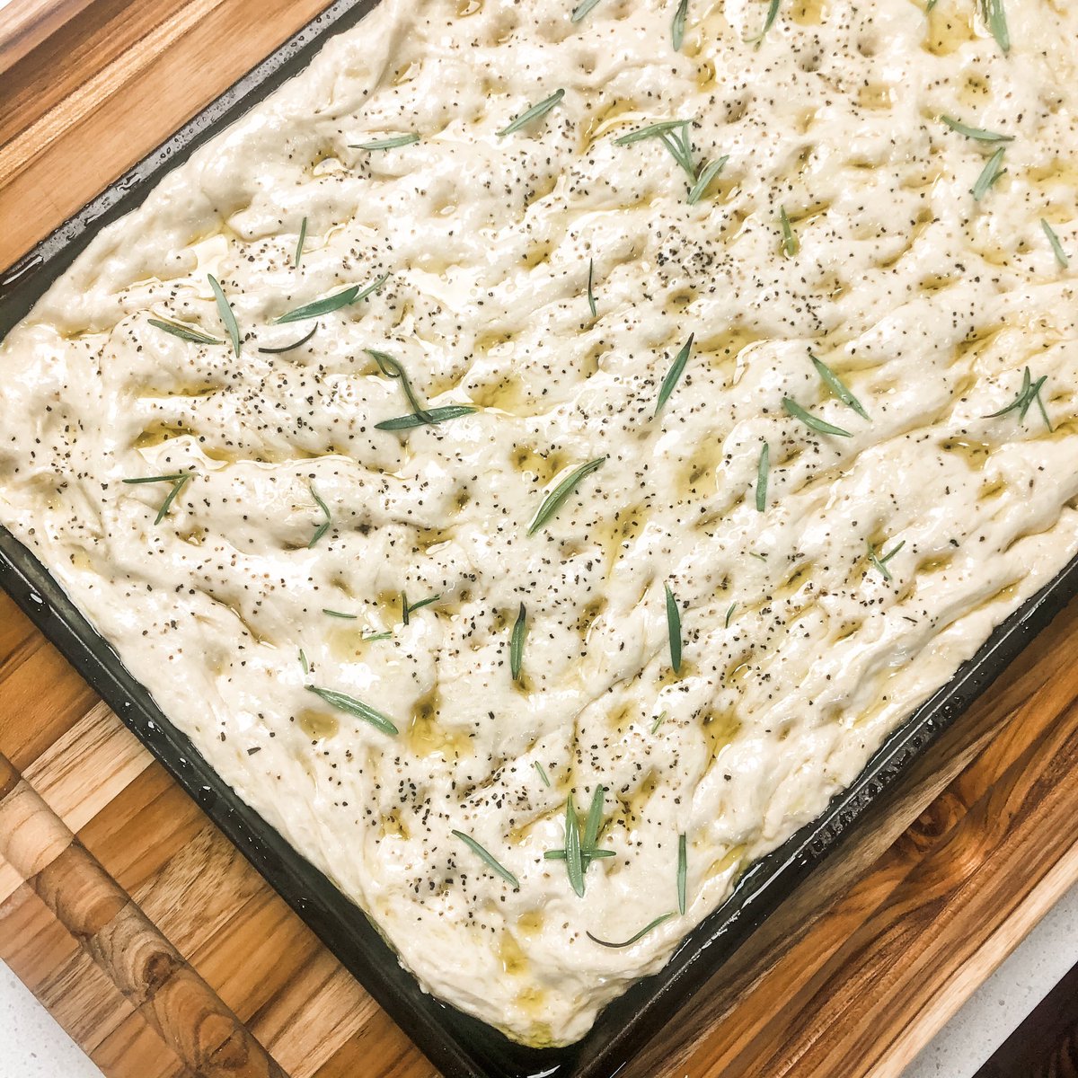 YouCookIllBake's tweet photo. That’s a wrap! 🎥

Episode 10 is all about the bake — bout the bake — no cooking. 🍞

3 types of bread, coming your way: focaccia, gluten free no knead, and gluten free banana bread. 🤤

https://t.co/Qse4vXOIRS

#focaccia #noknead #glutenfree #bananabread #behindthescene #baking https://t.co/I4xfG0pJXY