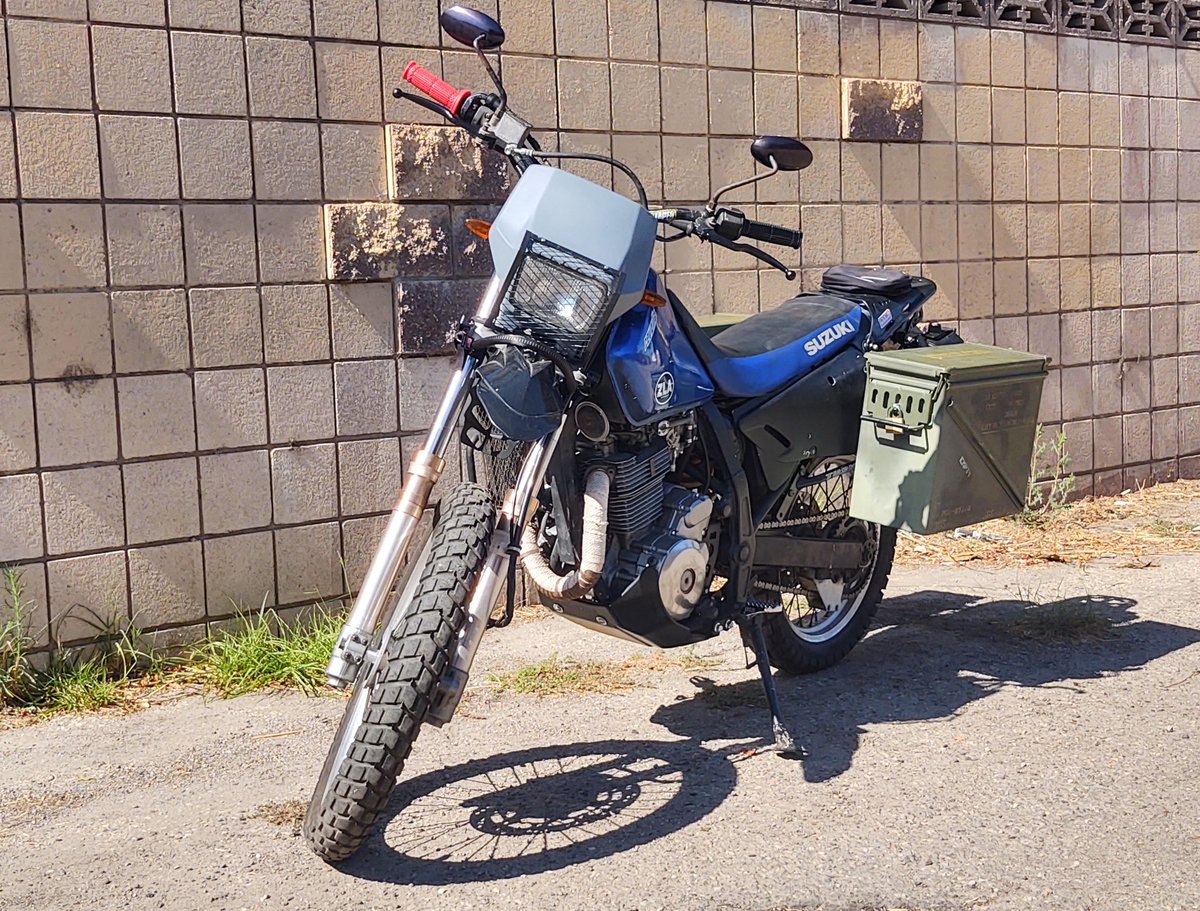 Tawei18's tweet photo. Almost ready for #dualsport #adventure on my @suzukicycles #DR650 #BushPig #motorcycle #RevZilla https://t.co/H7jDfP76SE
