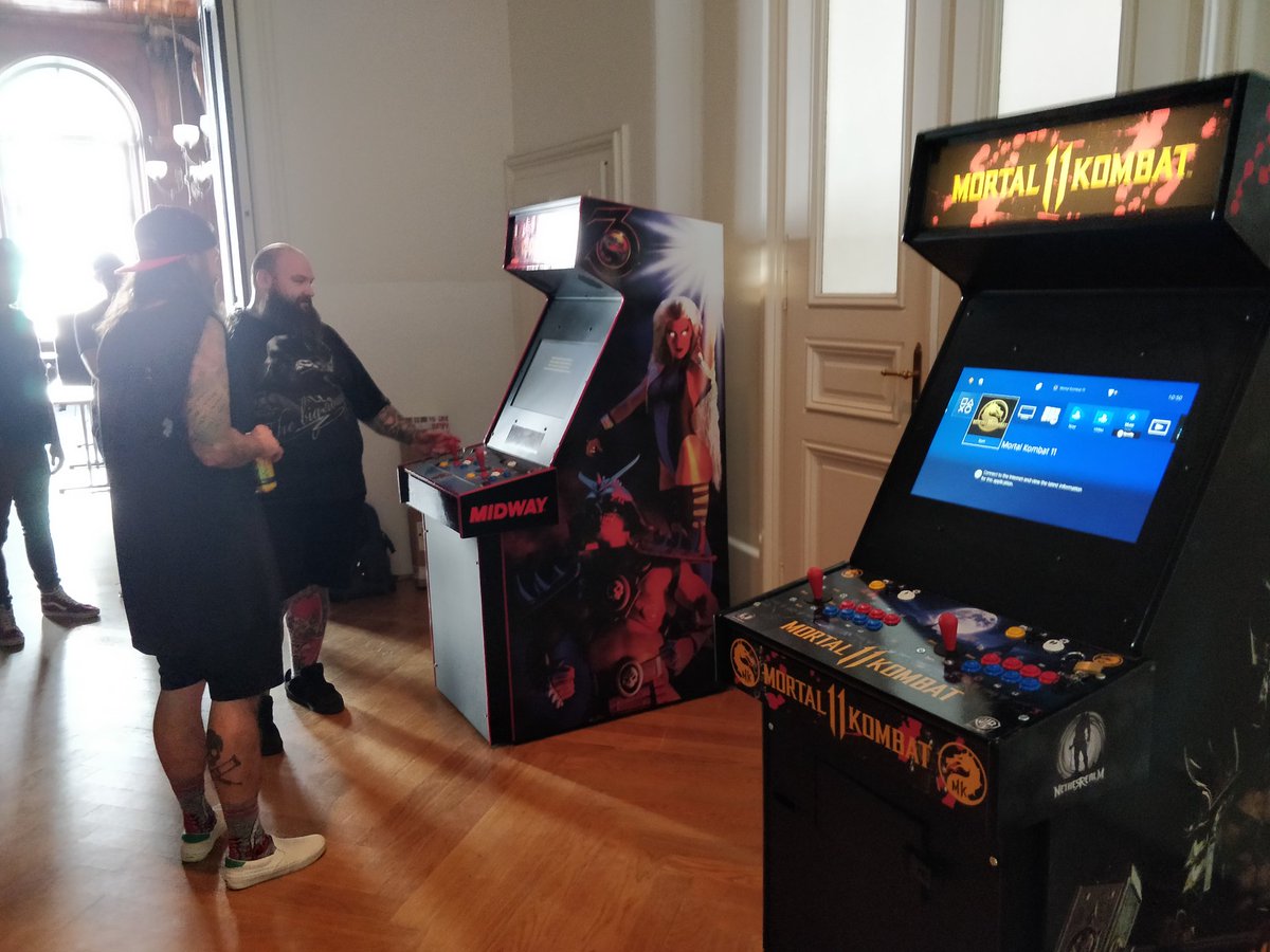 kenfully's tweet photo. When you were in Vienna last year for @viennality 2k19 then you probably saw these 2 cabs (made by @barislo). But almost no one knew that some of the staff played F-Zero on it 🤭
#viennality2k19 https://t.co/sKhIrZWMIT