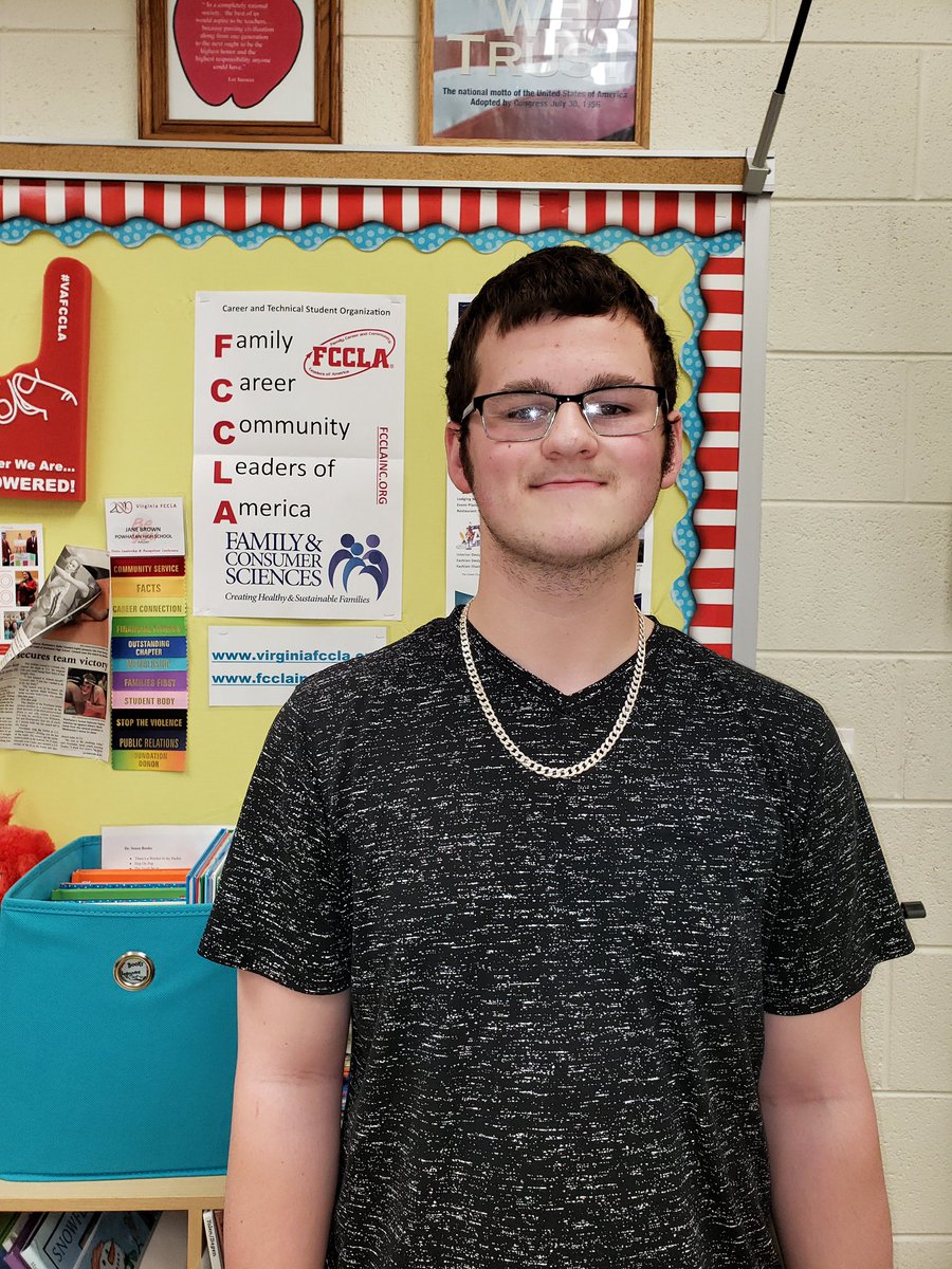 virginiafccla's tweet photo. #VAFCCLA is proud to recognize these Class of 2020 graduates who are some of the most outstanding #FamilyAndConsumerSciences students and @NationalFCCLA members from Wilson High School and Powhatan High School (@PowhatanF)! Congratulations to Kirsten, Madison, James, and Olivia! https://t.co/bkhUH20sZF