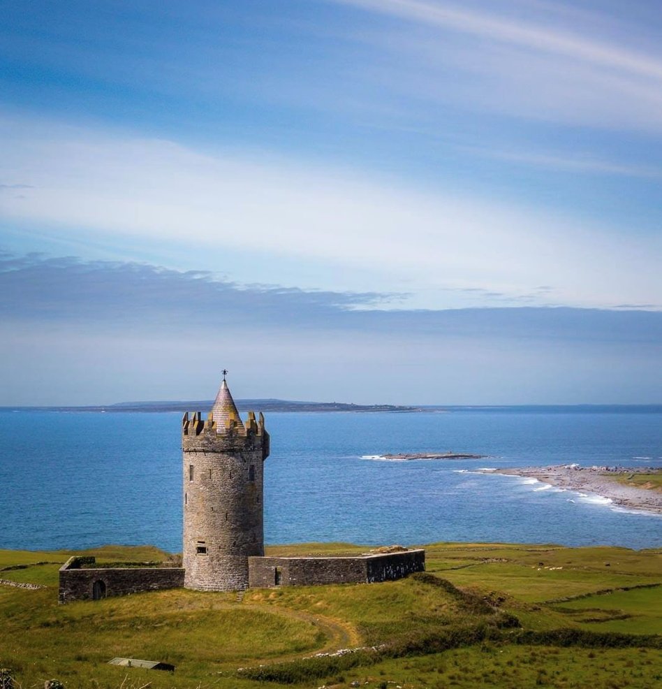 Sunny Saturday at Doonagore Castle 🏰 via <a href="/jamesatruett/">James A. Truett | Artist</a>
