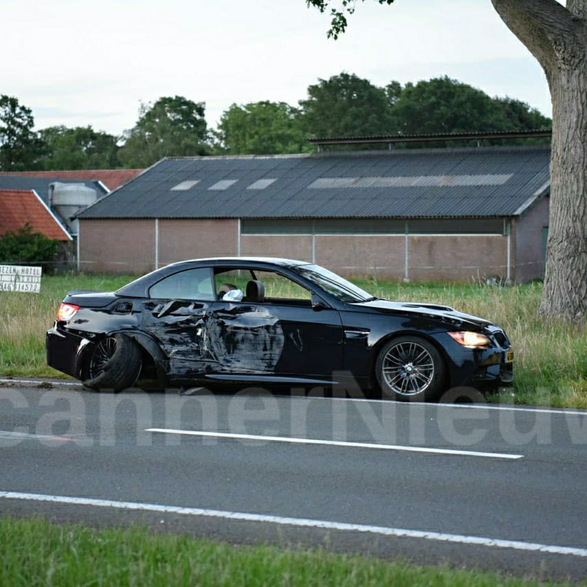 Melding aanrijding Weezebeeksingel Almelo