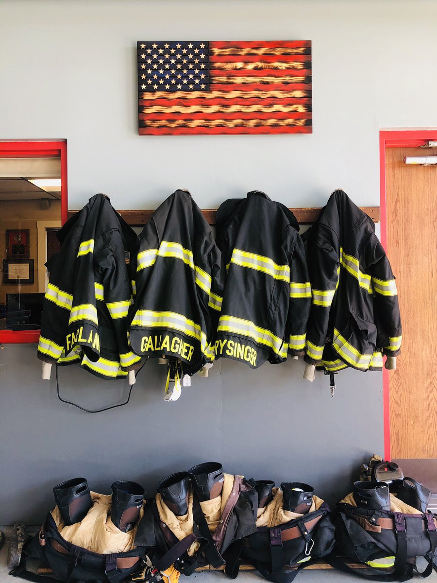 acushnet fire tweet media