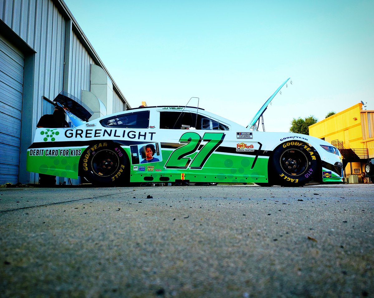 RickWareRacing's tweet photo. So what is #greenlight ??? Green light is the debit card for kids that parents manage by app with flexible parental controls. The green light app allows parents to assign chores, pay allowance, and choose exactly where their kids can spend! #greenlightcardforkids https://t.co/6RNEBzHzU2
