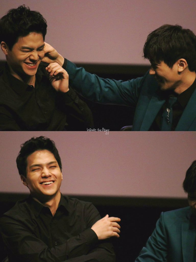  #Hourly_TEENTOP Changjo being annoying   #TEEN10P