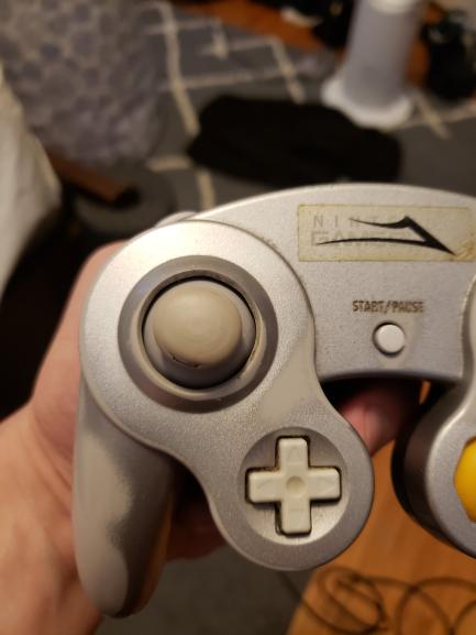 MNMattt's tweet image. Silentwolf showed off one of his "old' beat up controllers the other day on stream, thought i'd share my oldest lol, the gates pretty much a circle now, i think i ran 3-4 motherboards through these shells back in the day