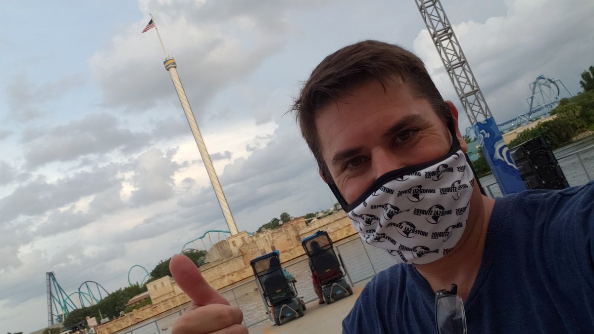 DisneyParksVlog's tweet photo. Ready for some 4th of July fireworks tonight at #SeaWorldOrlando https://t.co/48yTPYUlWl