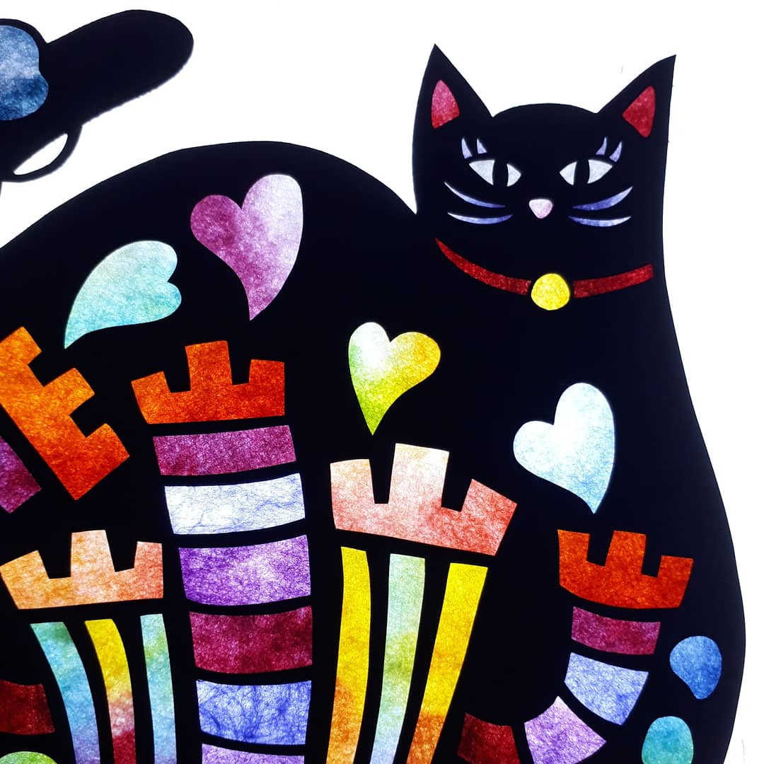 트위터의 ゆまあひmaki 切り絵作家 님 新シリーズ第3作目は猫さん カラフル切り絵 ゆまあひmaki 切り絵作家 切り絵作家ゆまあひmaki 猫好き 和紙 何が出きる 猫 ハート