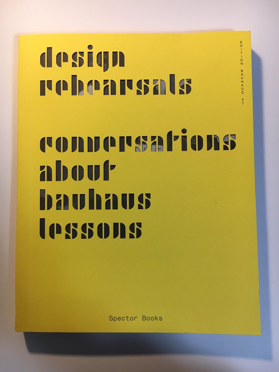 yojihayashi's tweet photo. Design Rehearsals: Conversations About Bauhaus Lessons
「デザイン・リハーサル」
アルベルスやカンデンスキー、クレやシュレンマーなどが出題した課題の研究書。学生紹介のところに���没年が違うけど水谷武彦の名も。
過去の課題を現代的に再解釈する��の方法は中村順平の課題にも適用できるかも。 https://t.co/VNB8e81EuO