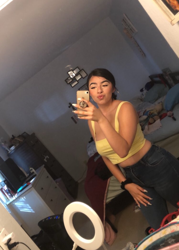 ashxtk's tweet image. it feels so nice to feel pretty 🥰