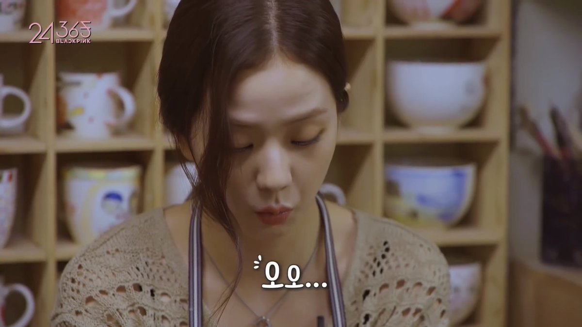 okay but kim jisoo’s face😯