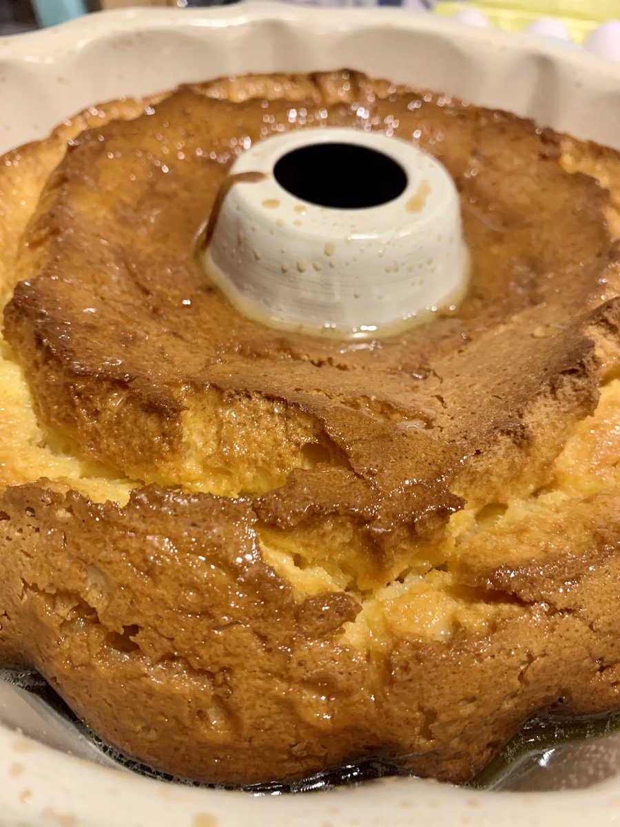 DrSJNickelberry's tweet photo. I managed to bake two cakes today, a rum cake and another peach cobbler pound cake. The kitchen is now closed!π¨πΎβπ³ π΄π
#singleliving #livingsingle #cabinfever #quarantinecooking #stayathome #ibake #icook #chefsean #menthatcook #menthatbake https://t.co/QVfSEo5Up6