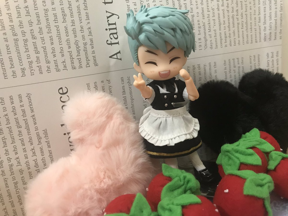 pktorisick's tweet photo. メイドがーるを着せられてもノリノリのカスパルくん
似合うのか似合わないのか……🤔 https://t.co/hnK8tuNRKK