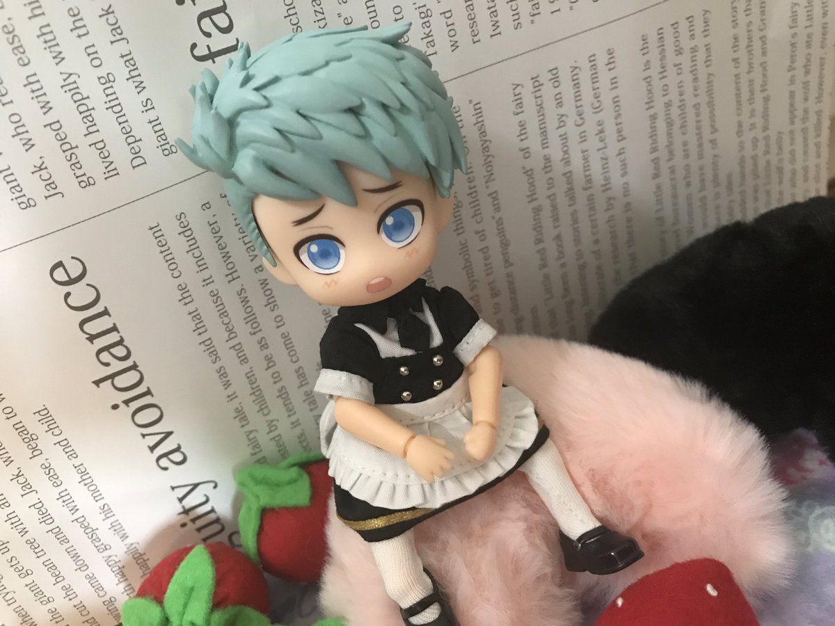 pktorisick's tweet photo. メイドがーるを着せられてもノリノリのカスパルくん
似合うのか似合わないのか……🤔 https://t.co/hnK8tuNRKK