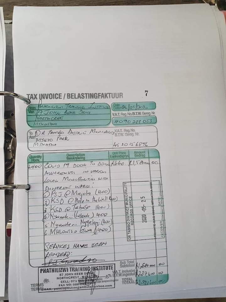 SirLetshela's tweet photo. ANC Corruption under @CyrilRamaphosa

If you see one house every 10 minutes, you make R3600 and hour. Then If you work 8 hours a day you get R28800 for the day

If you work 20 days Ina month you get  R576 000

We are poor because of white people???

#PutSouthAfricansFirst https://t.co/Km9K8Wi2VY
