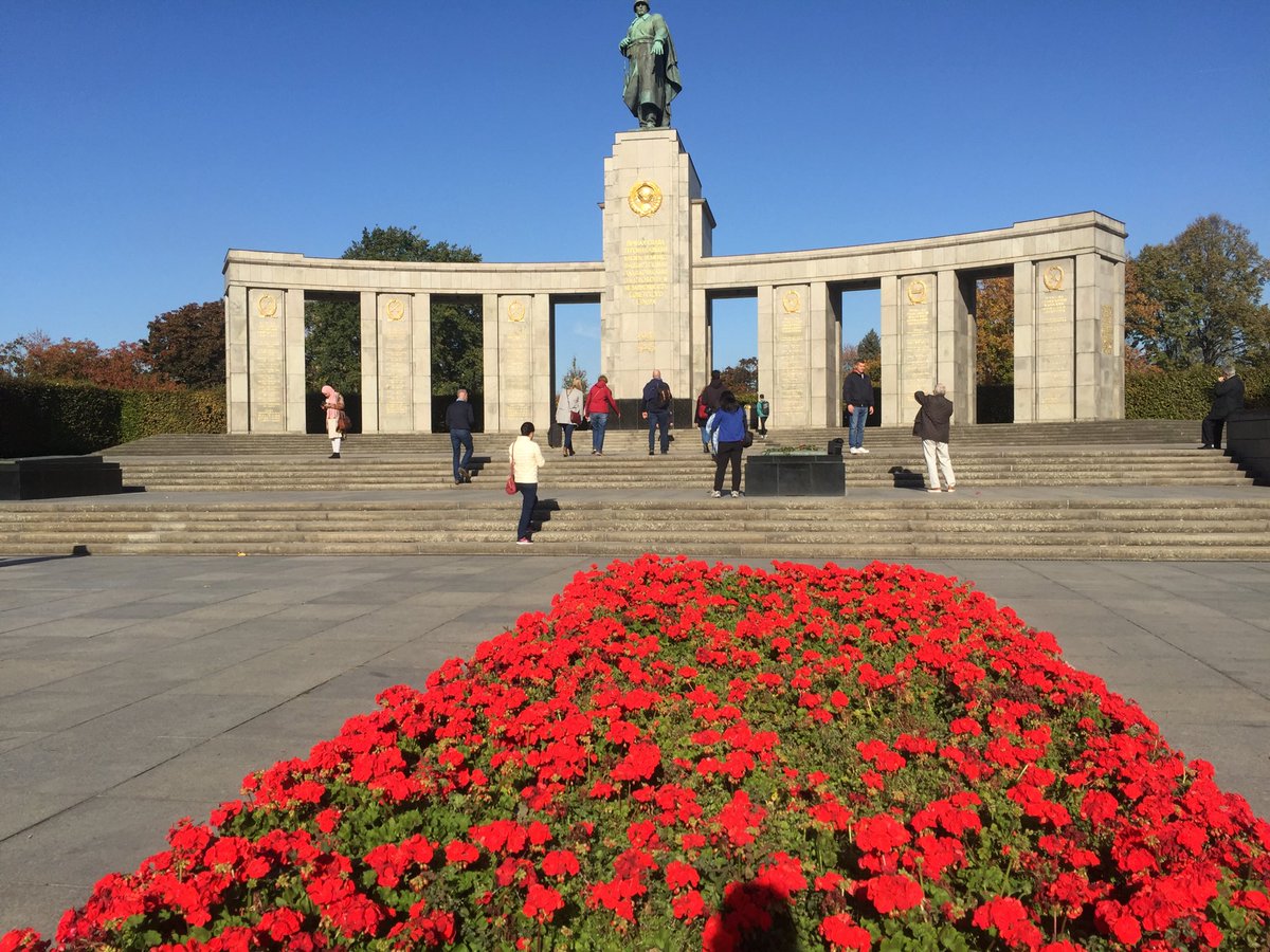 greymatters777's tweet photo. My Journeys::
Soviet Memorial, Germany 🇩🇪 : September 2018 https://t.co/dw2PgXyUGB