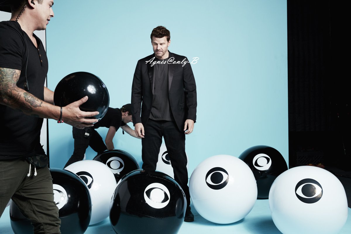 Planet_Boreanaz's tweet photo. Le site @BuffyAngelShow sa galerie ainsi que la galerie David (lien çi-joint) sont inaccessibles pour maintenance. En effet nous attendions la période estivale pour faire des mises à jours. bonnes vacances à tous et à très bientôt. https://t.co/px8iS1rtKf