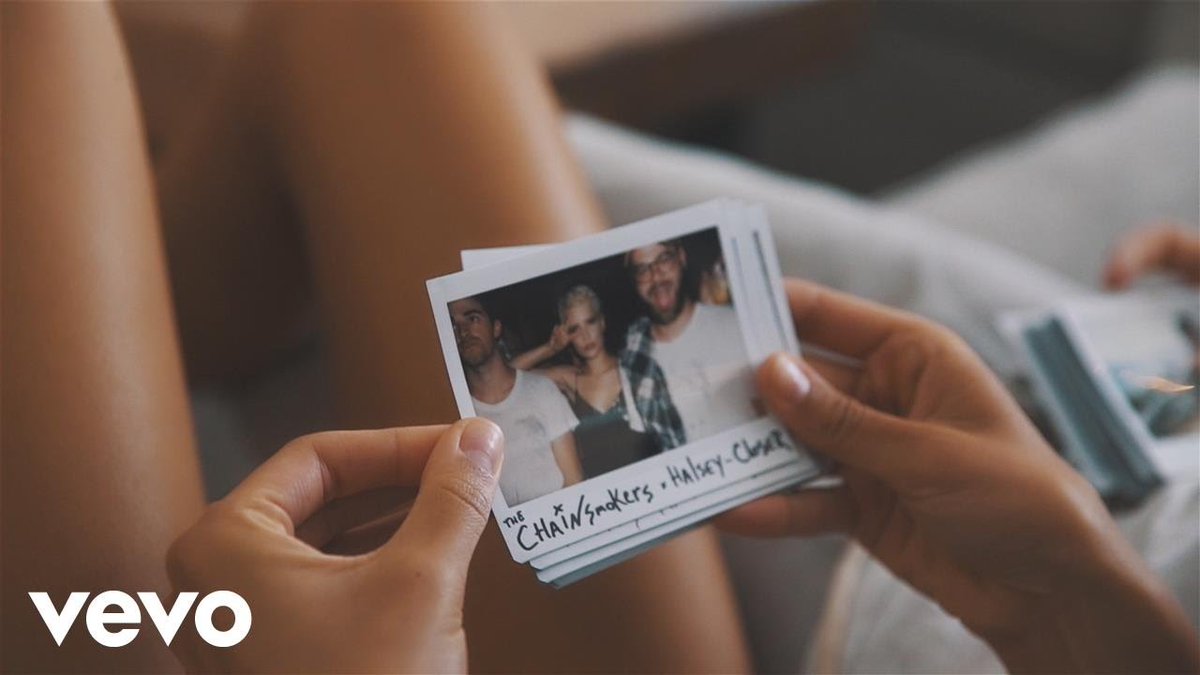 TuitsMolina's tweet photo. Regrésenme al tiempo cuándo estaba de moda "Closer" de The Chainsmokers. https://t.co/eWiv5QYoEo