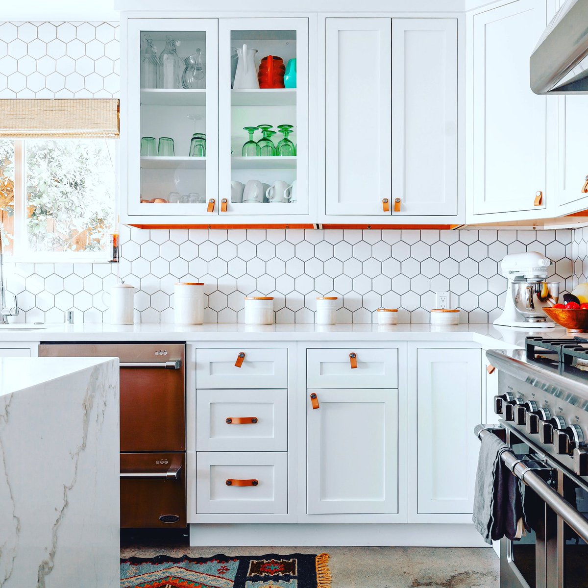 EDDPodcast's tweet photo. Getting your perfect home finish means checking every detail. But how do undertake snagging like a Boss? 

We talk to construction expert Siobhon Niles for a guide at getting the best out of your build without falling out with your builders! 

https://t.co/v3fX1jziYD  #podcast https://t.co/w1ZPMg4X5T