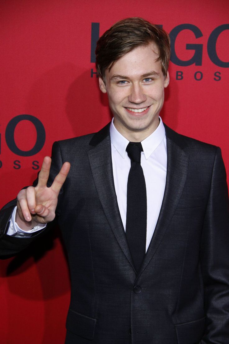 Happy Birthday To David Kross!         