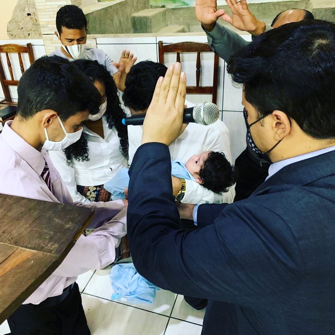 PrC_Augusto's tweet photo. #BênçãoDobrada em Croatá/CE.
Batismo do João (Fruto do #CalebeNaWeb) + apresentação do Emanuel.
#DiscipulandoMais
#CelebraCeará @MizaelO32188755
#baptism #batismo #adventistas #alegrianoceu #alegrianaterra https://t.co/ceaB9jWf2H