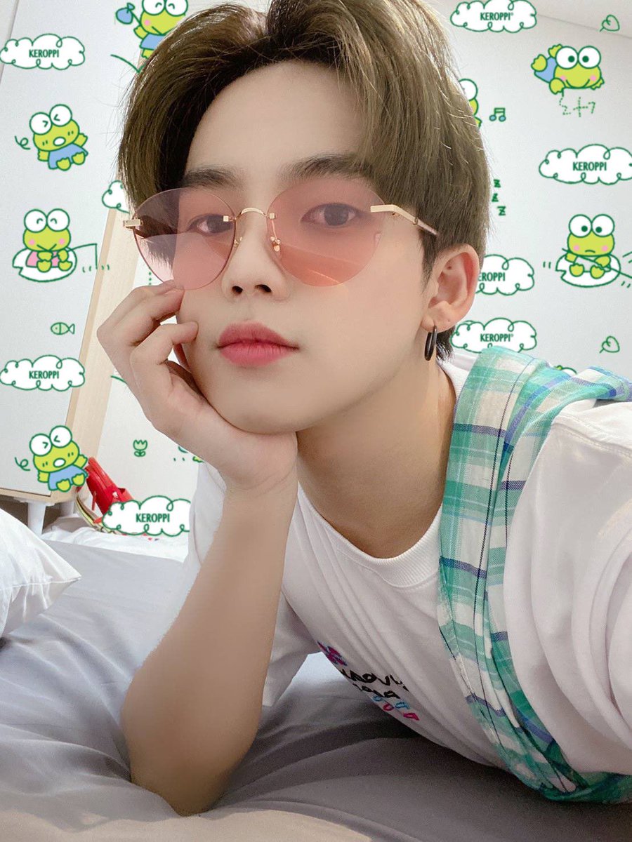 hyunsuk as keroppi