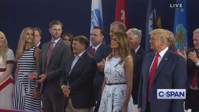 EcDFNi3XYAE2svi?format=jpg&name=small