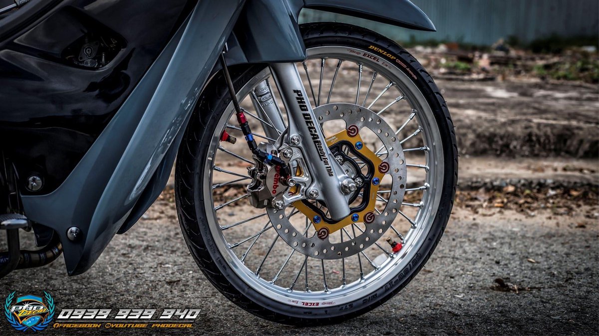 BikersRanger's tweet photo. Honda Wave 100 @ ex5 class full restore Thai edition ! Carekk tak carekk mat? Sape ada simpan meh share sikit !
Kredit: FB Thach Ngo Pho
#bikersranger #TBRraretrok #SangapThrottle #Honda #SatuHati #Wave100 https://t.co/wRSovAaotG